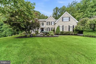 1 BEECH TREE DR, Glen Mills, PA 19342