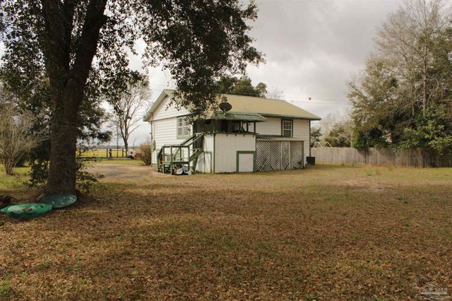4398 N Spencer Field Rd, Pace, FL 32571