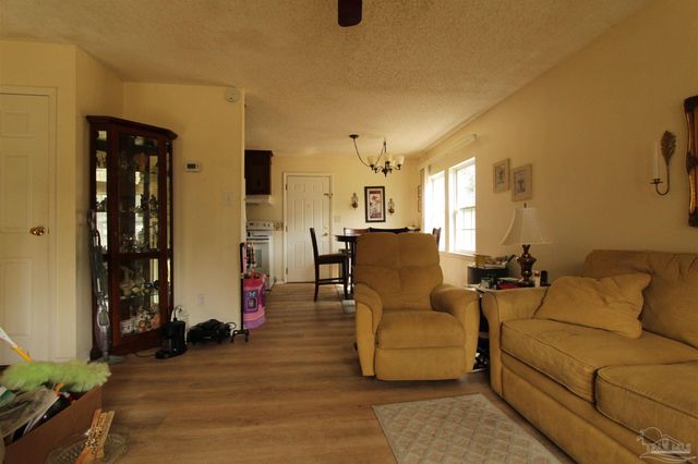 4398 N Spencer Field Rd, Pace, FL 32571