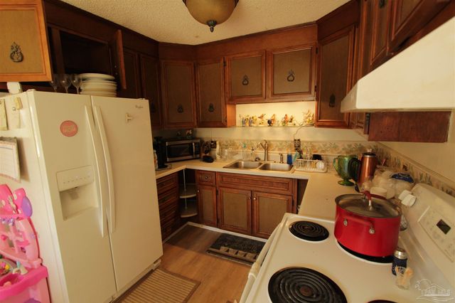 4398 N Spencer Field Rd, Pace, FL 32571