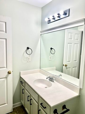 8709 Grassy Oak Trail, North Charleston, SC 29420