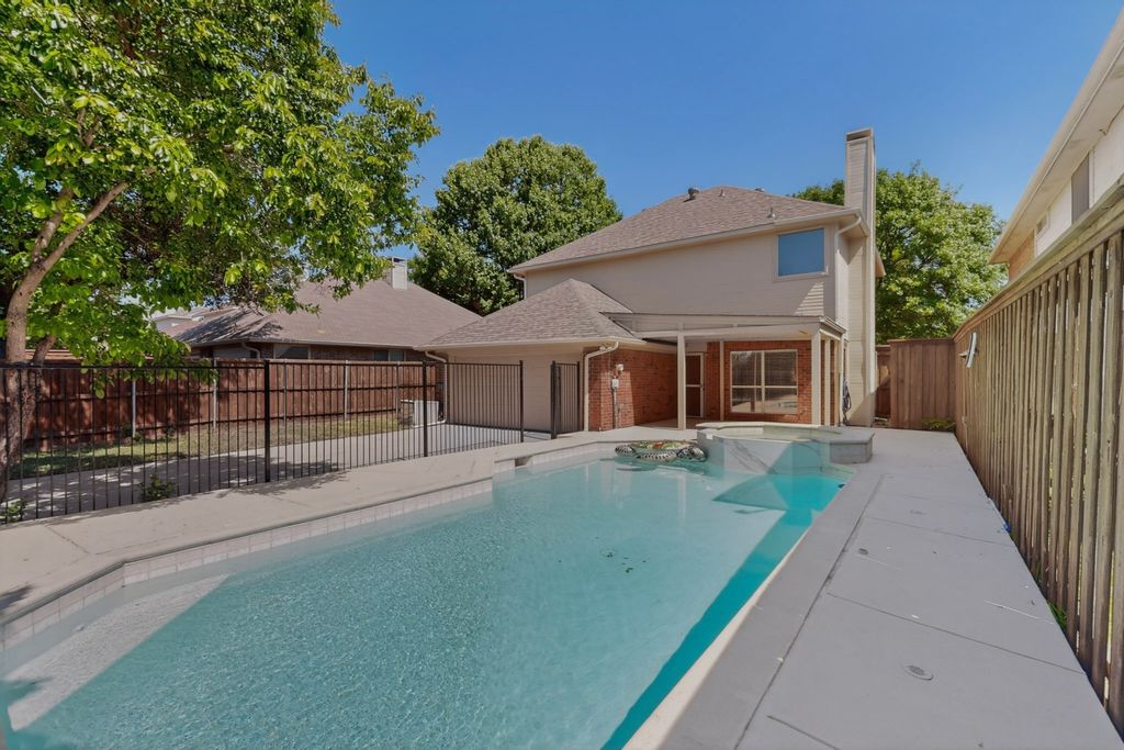 610 English Oak Drive, Allen, TX 75002