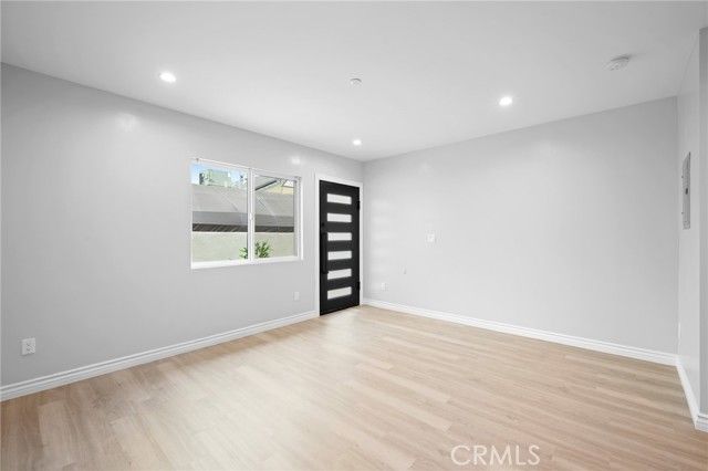 8027 Bellingham Avenue, North Hollywood (los Angeles), CA 91605
