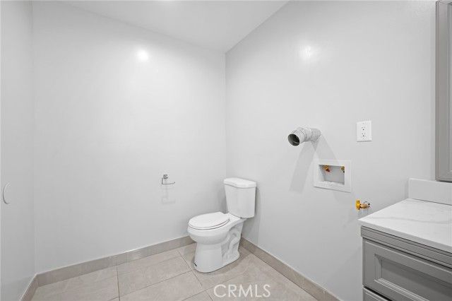 8027 Bellingham Avenue, North Hollywood (los Angeles), CA 91605