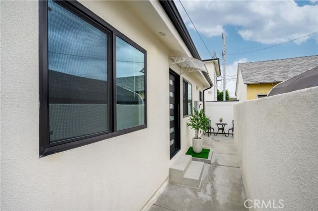 8027 Bellingham Avenue, North Hollywood (los Angeles), CA 91605