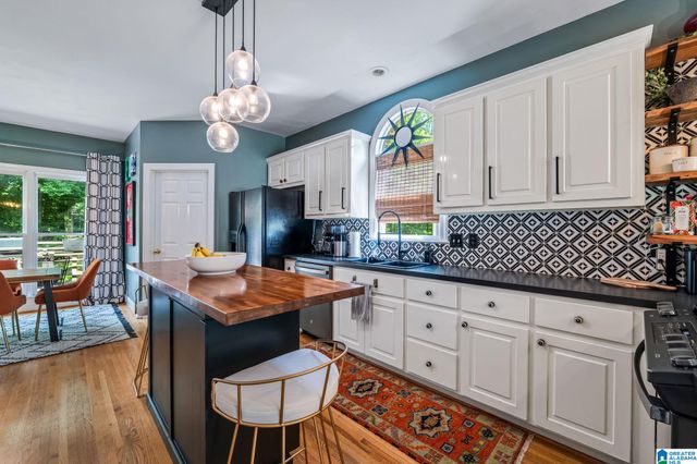 1223 EAGLE PARK ROAD, Birmingham, AL 35242