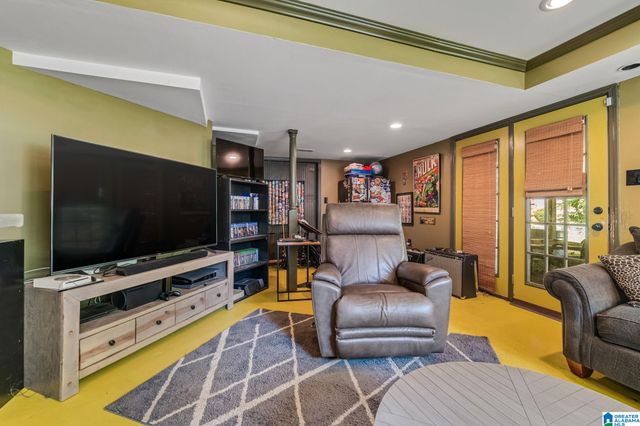 1223 EAGLE PARK ROAD, Birmingham, AL 35242