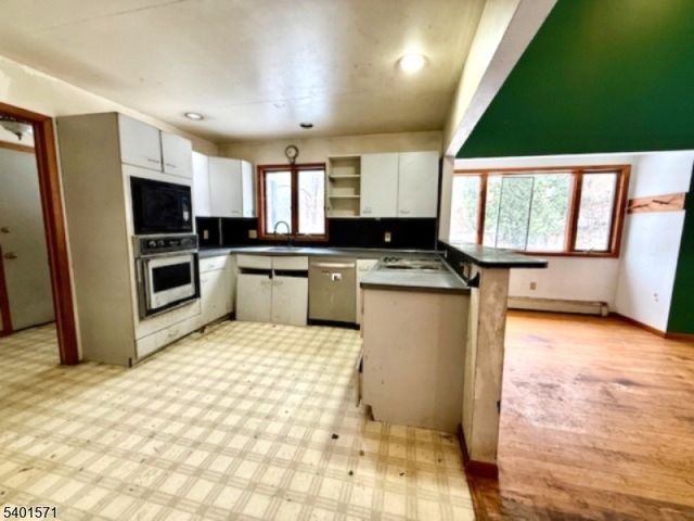 64 W Quarry Rd, White Twp., NJ 07823