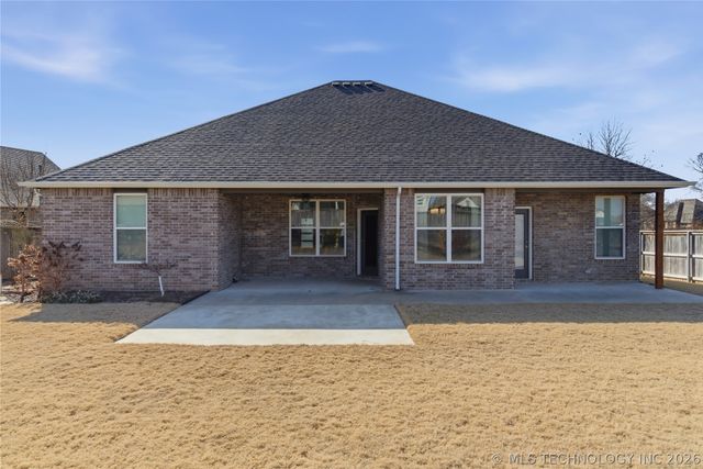 1504 E Mobile Street, Broken Arrow, OK 74011
