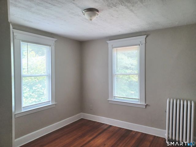 37 Fairfield Street 2nd Floor, New Haven, CT 06515