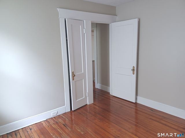 37 Fairfield Street 2nd Floor, New Haven, CT 06515