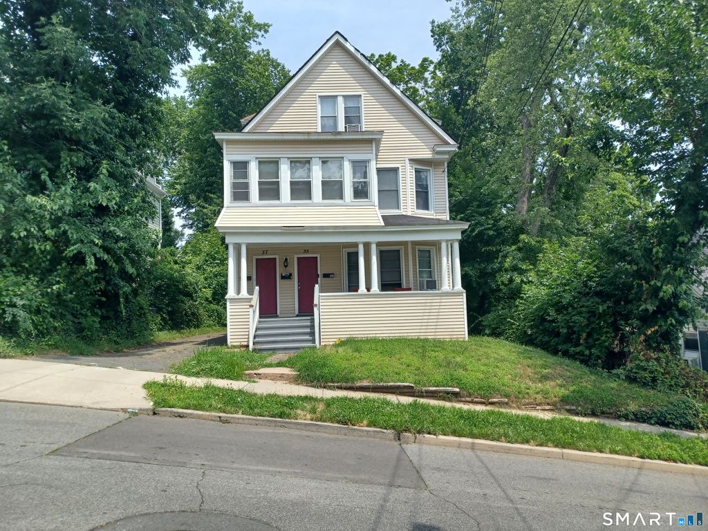 37 Fairfield Street 2nd Floor, New Haven, CT 06515