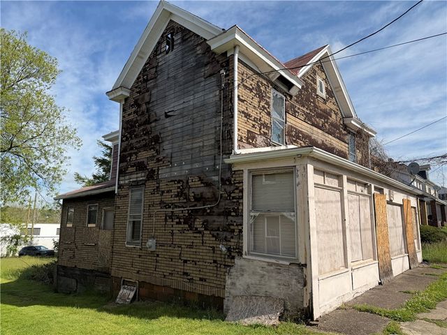 221 N Gallatin Ave, Uniontown, PA 15401