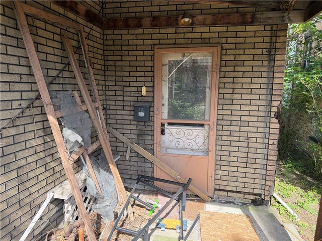 221 N Gallatin Ave, Uniontown, PA 15401
