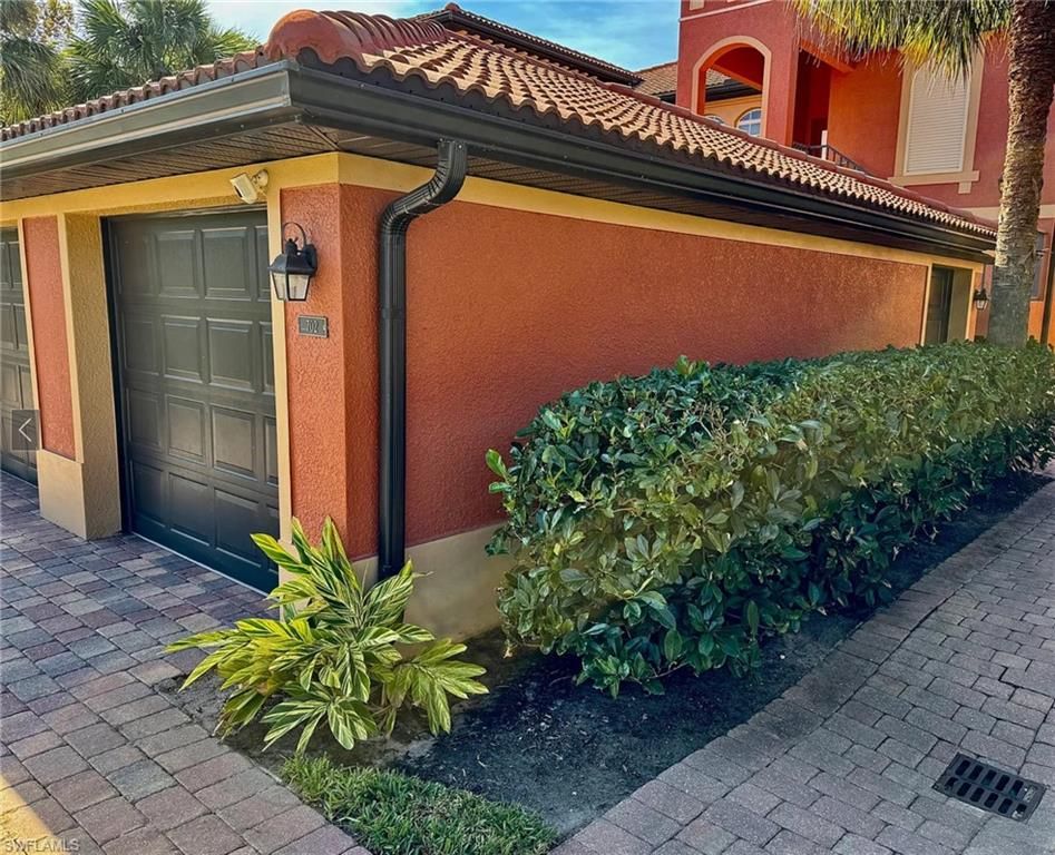 10025 Heather LN 702, NAPLES, FL 34119 — exterior