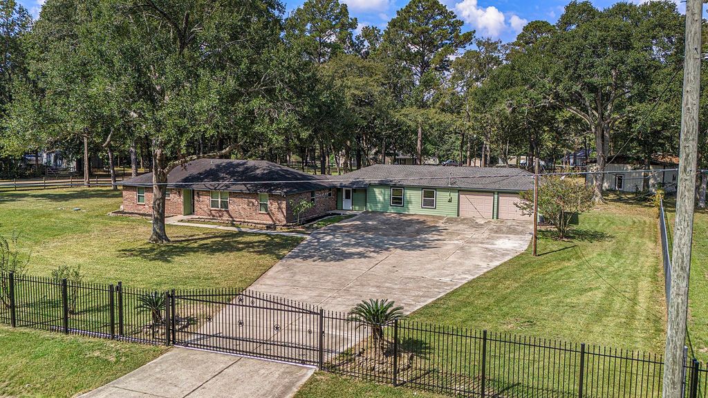 31803 Pleasant Valley Road, Magnolia, TX 77354