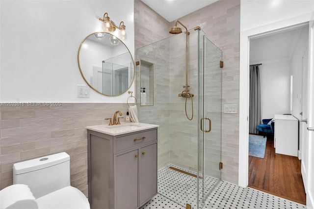 924 Belle Meade Island Dr ., Miami, FL 33138