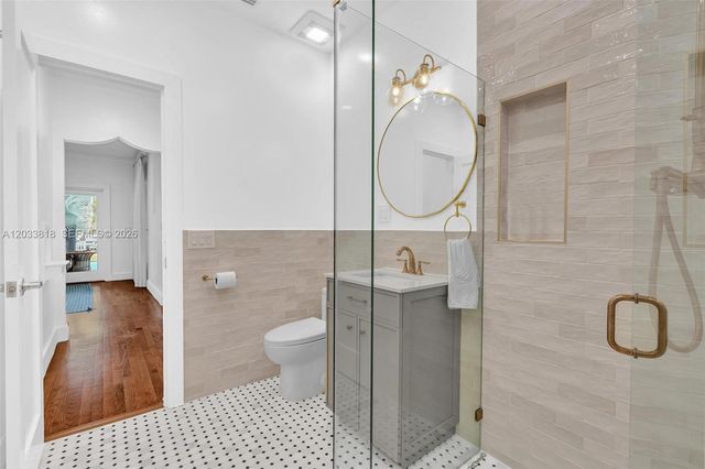 924 Belle Meade Island Dr ., Miami, FL 33138