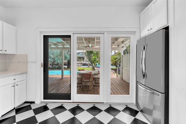 924 Belle Meade Island Dr ., Miami, FL 33138