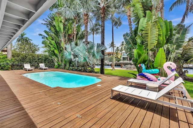 924 Belle Meade Island Dr ., Miami, FL 33138