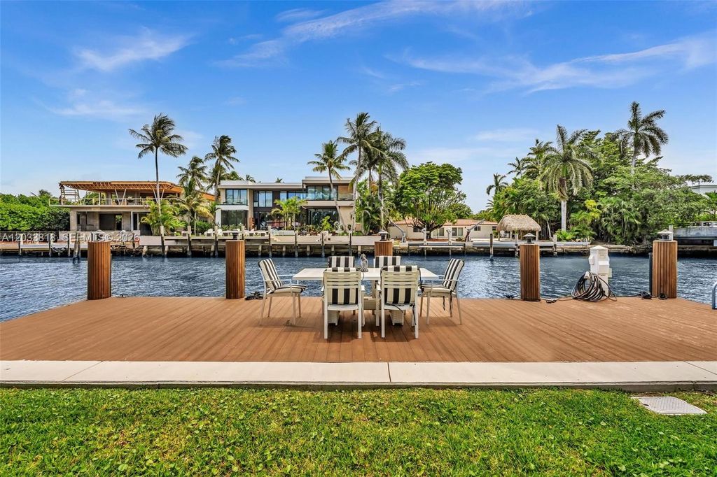 924 Belle Meade Island Dr ., Miami, FL 33138