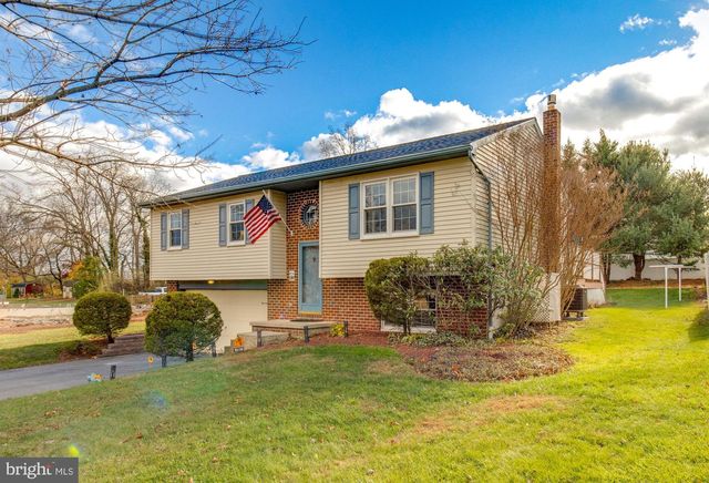 82 SCENIC DR, Denver, PA 17517