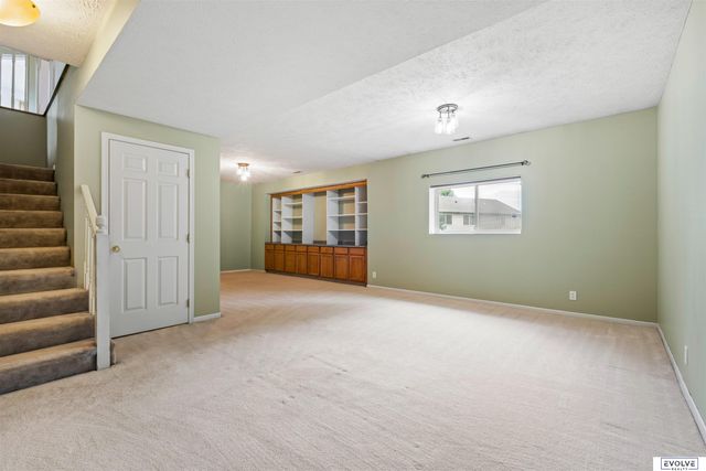 2608 Arrowhead Lane, Bellevue, NE 68123