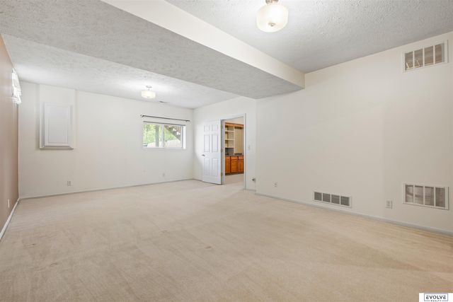 2608 Arrowhead Lane, Bellevue, NE 68123