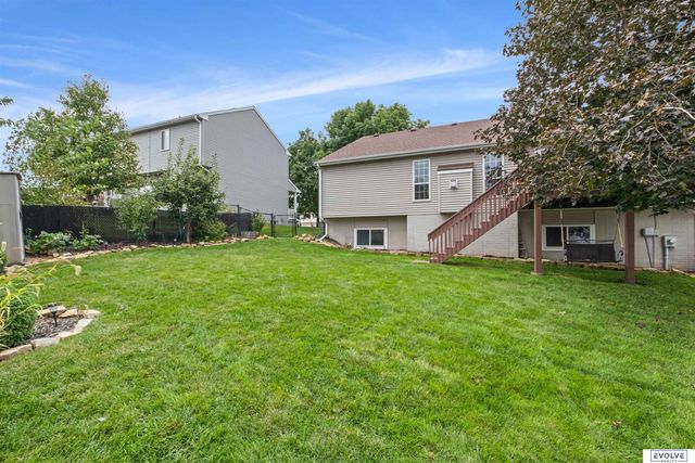 2608 Arrowhead Lane, Bellevue, NE 68123