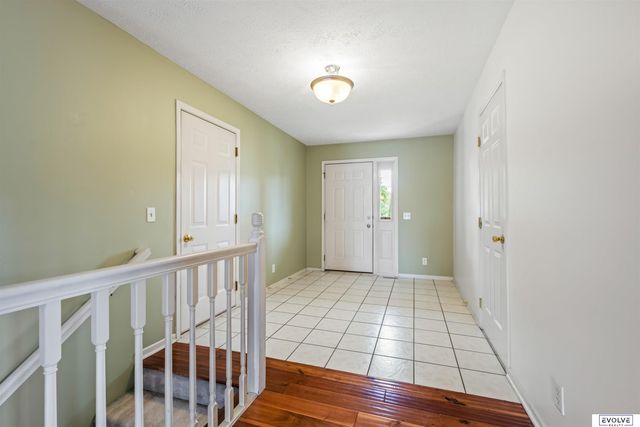 2608 Arrowhead Lane, Bellevue, NE 68123