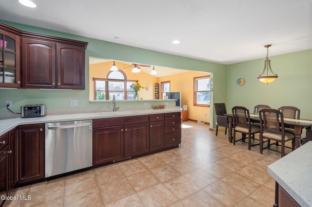 4 Wertman Lane, Colonie, NY 12211