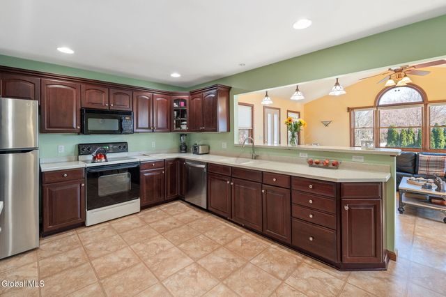 4 Wertman Lane, Colonie, NY 12211