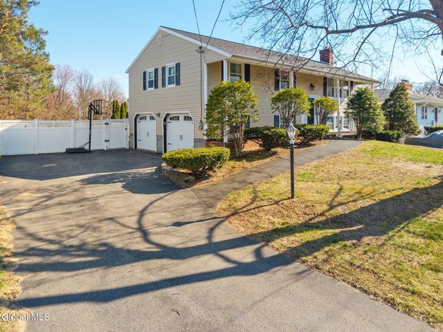 4 Wertman Lane, Colonie, NY 12211