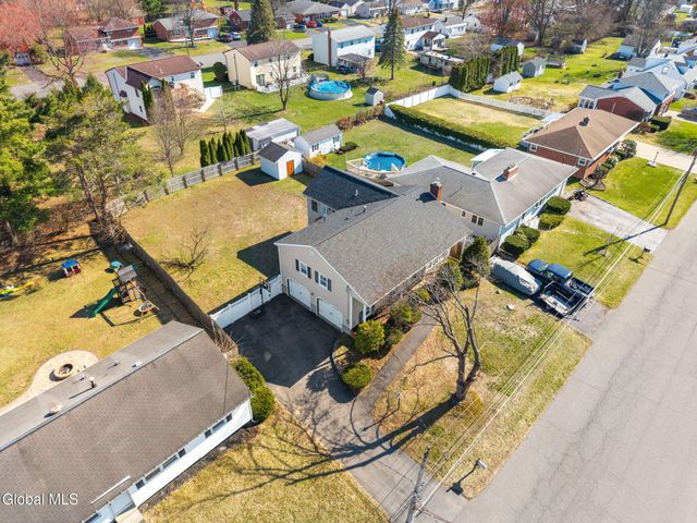 4 Wertman Lane, Colonie, NY 12211