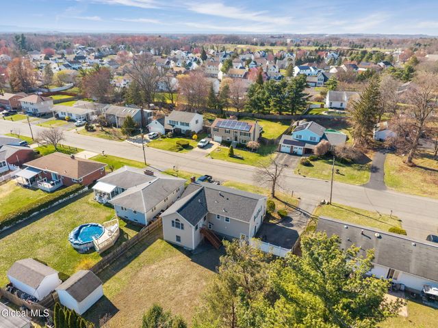 4 Wertman Lane, Colonie, NY 12211