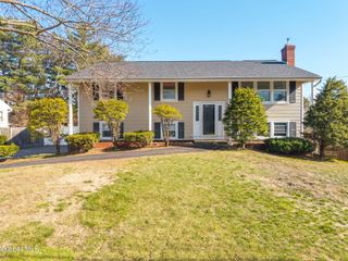 4 Wertman Lane, Colonie, NY 12211