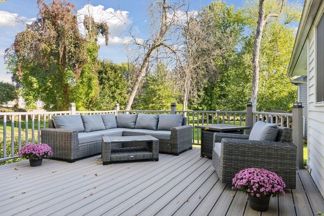 8960 Montegue Terrace, Brooklyn Park, MN 55443