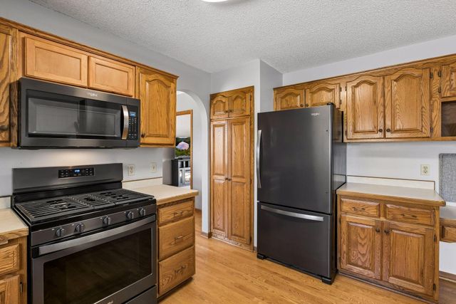 8960 Montegue Terrace, Brooklyn Park, MN 55443