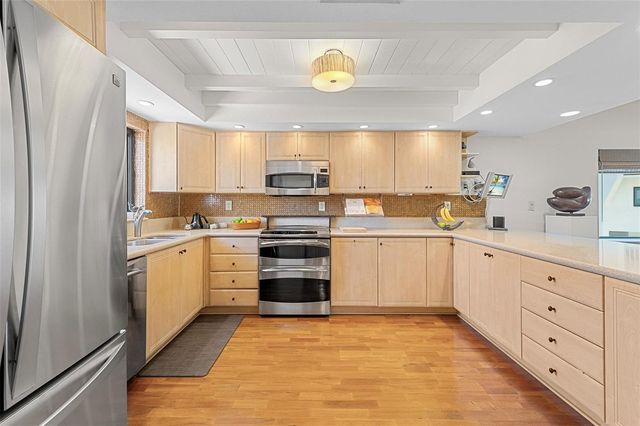 1223 Hillsboro Mile 6, Hillsboro Beach, FL 33062