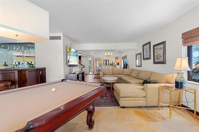 1223 Hillsboro Mile 6, Hillsboro Beach, FL 33062