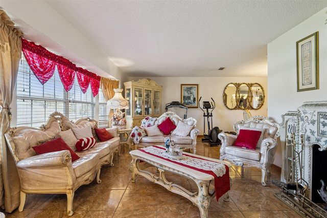 1079 W HANCOCK DRIVE, Deltona, FL 32725