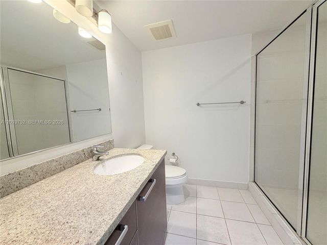 185 SW 7 ST 3412, Miami, FL 33130