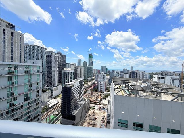 185 SW 7 ST 3412, Miami, FL 33130