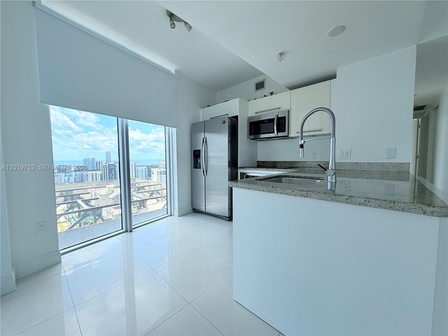 185 SW 7 ST 3412, Miami, FL 33130
