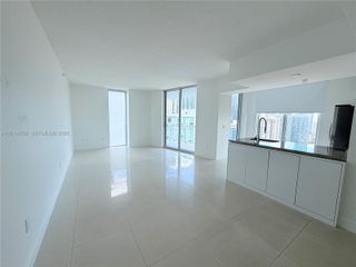 185 SW 7 ST 3412, Miami, FL 33130