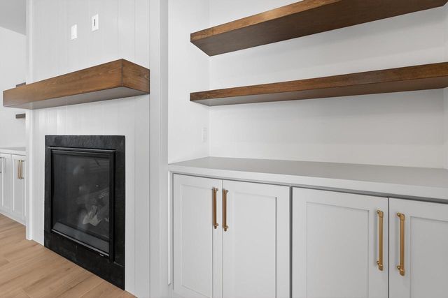 4098 Hanover Drive, Deforest, WI 53532