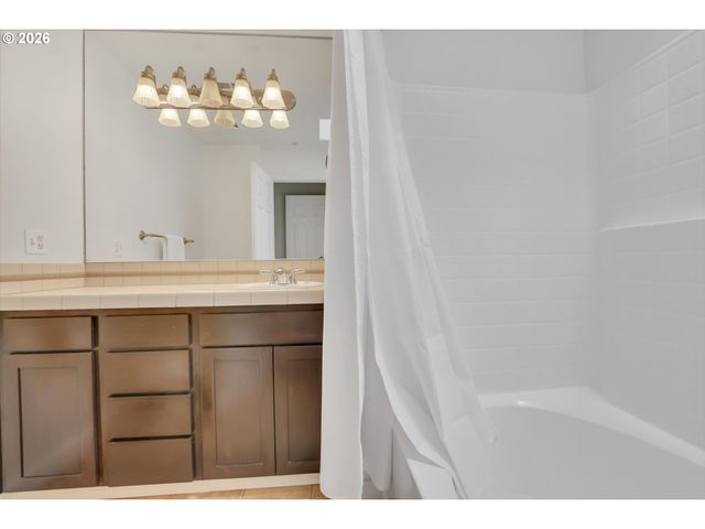 2879 Nw KENNEDY Ct 59, Portland, OR 97229