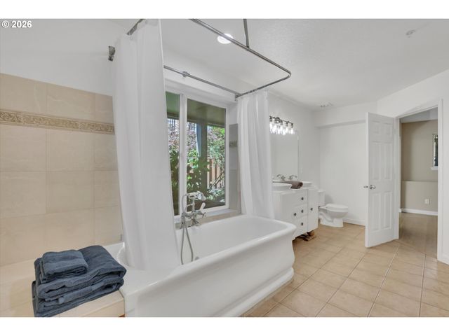 2879 Nw KENNEDY Ct 59, Portland, OR 97229