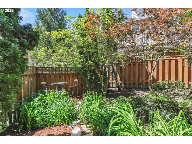 2879 Nw KENNEDY Ct 59, Portland, OR 97229