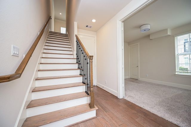 9546 London Bridge Station Station, Houston, TX 77045